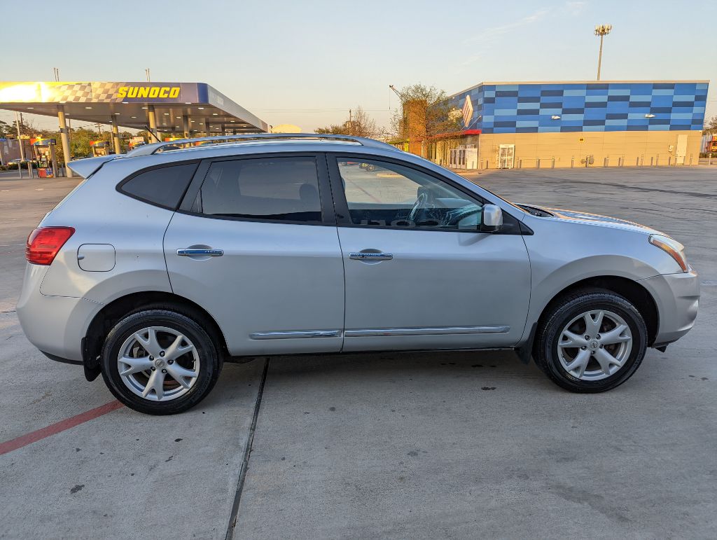 Photo 16 of this NISSAN ROGUE