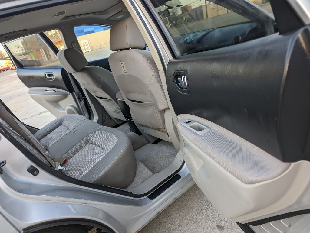 Photo 11 of this NISSAN ROGUE