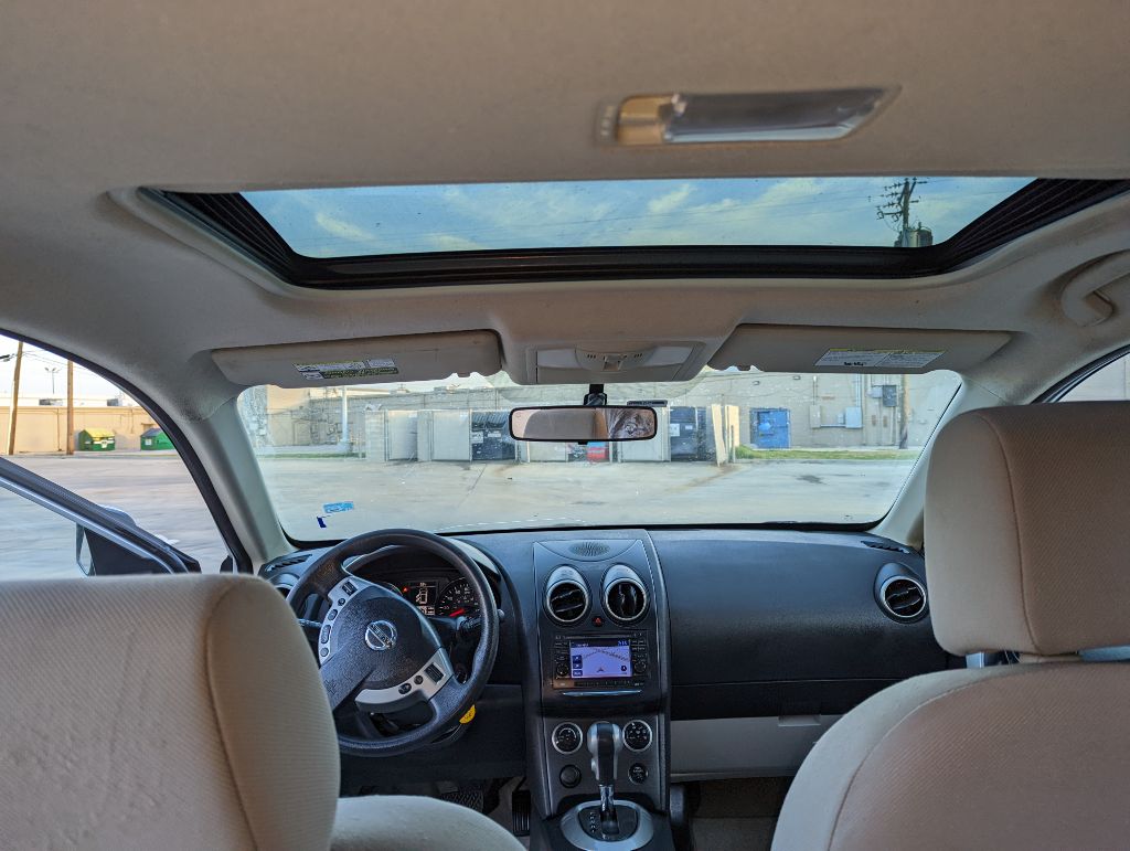 Photo 6 of this NISSAN ROGUE