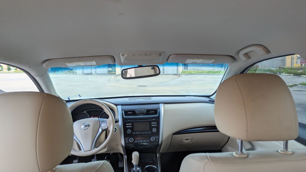 Photo 10 of this FORD EDGE