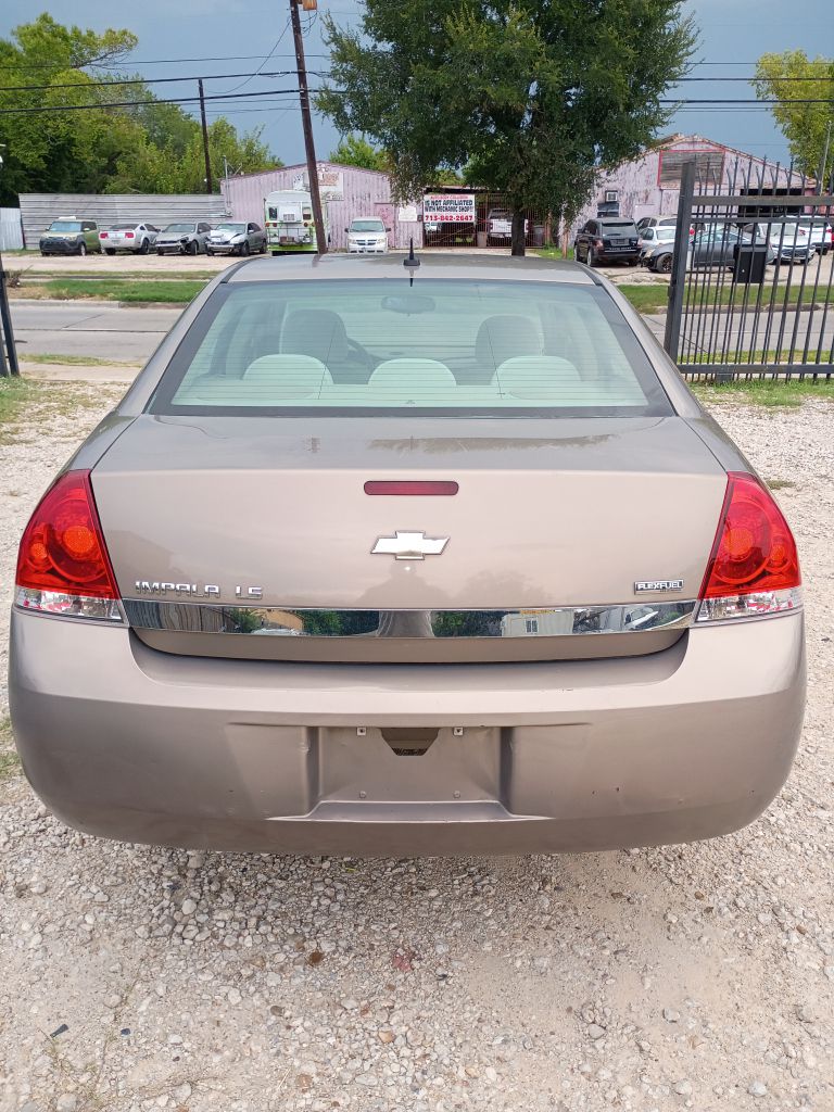 Photo 2 of this CHEVROLET IMPALA