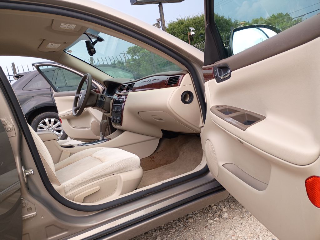 Photo 12 of this CHEVROLET IMPALA