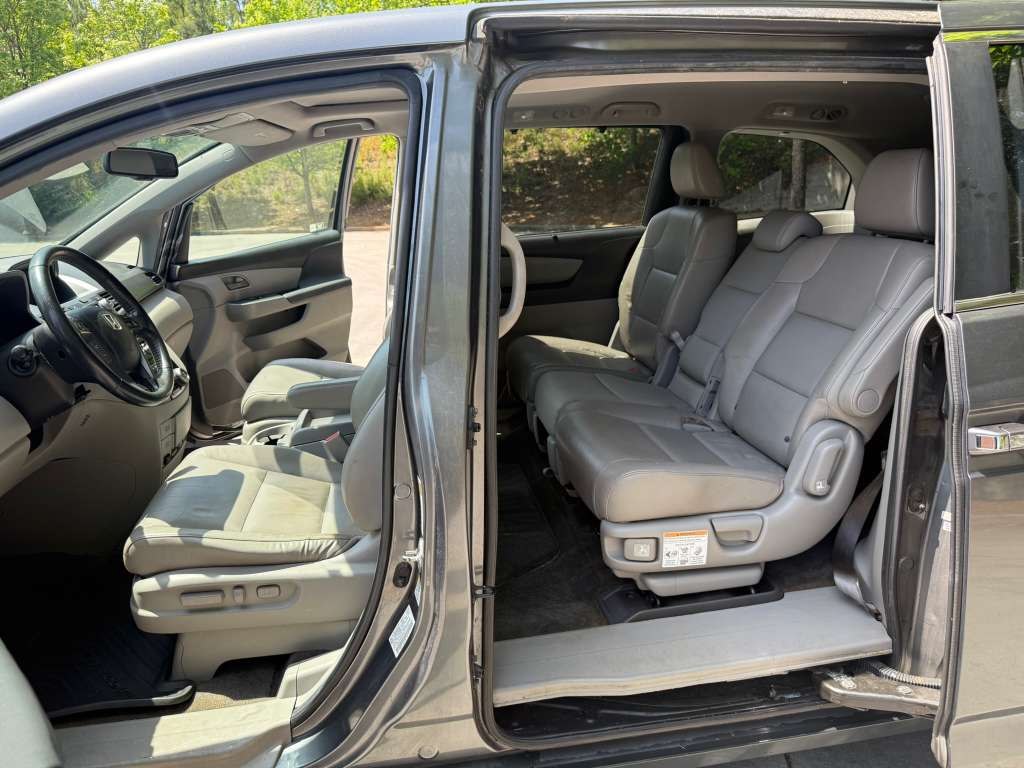 2012 Honda Odyssey #7