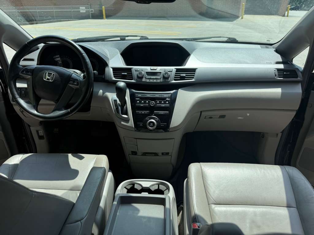 2012 Honda Odyssey #8
