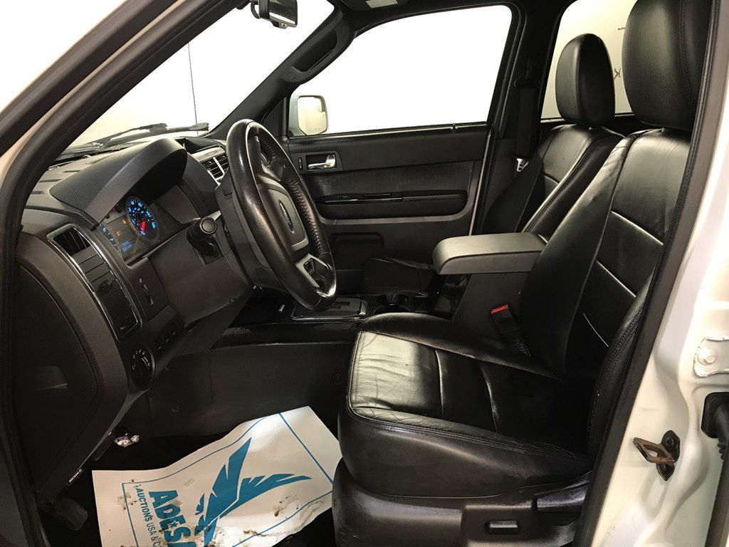 Photo 5 of this FORD SOLD PNP ESCAPE