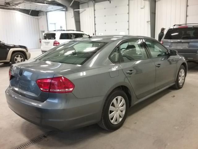 Photo 4 of this VOLKSWAGEN PASSAT SOLD