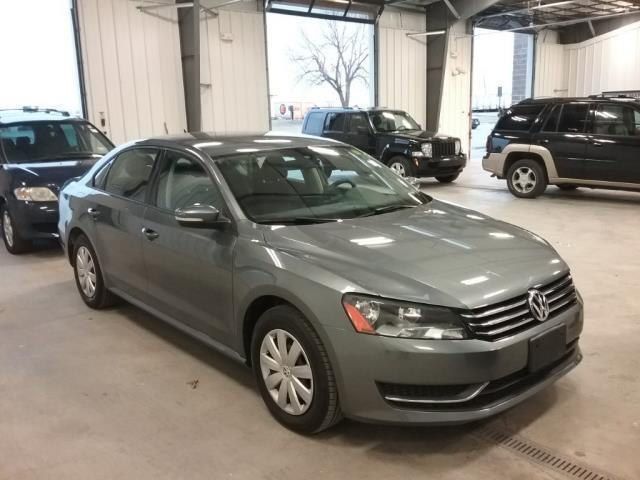 Photo 2 of this VOLKSWAGEN PASSAT SOLD