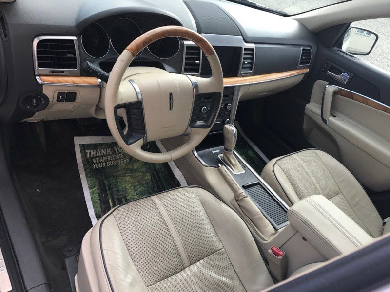 Photo 5 of this LINCOLN MKZ
