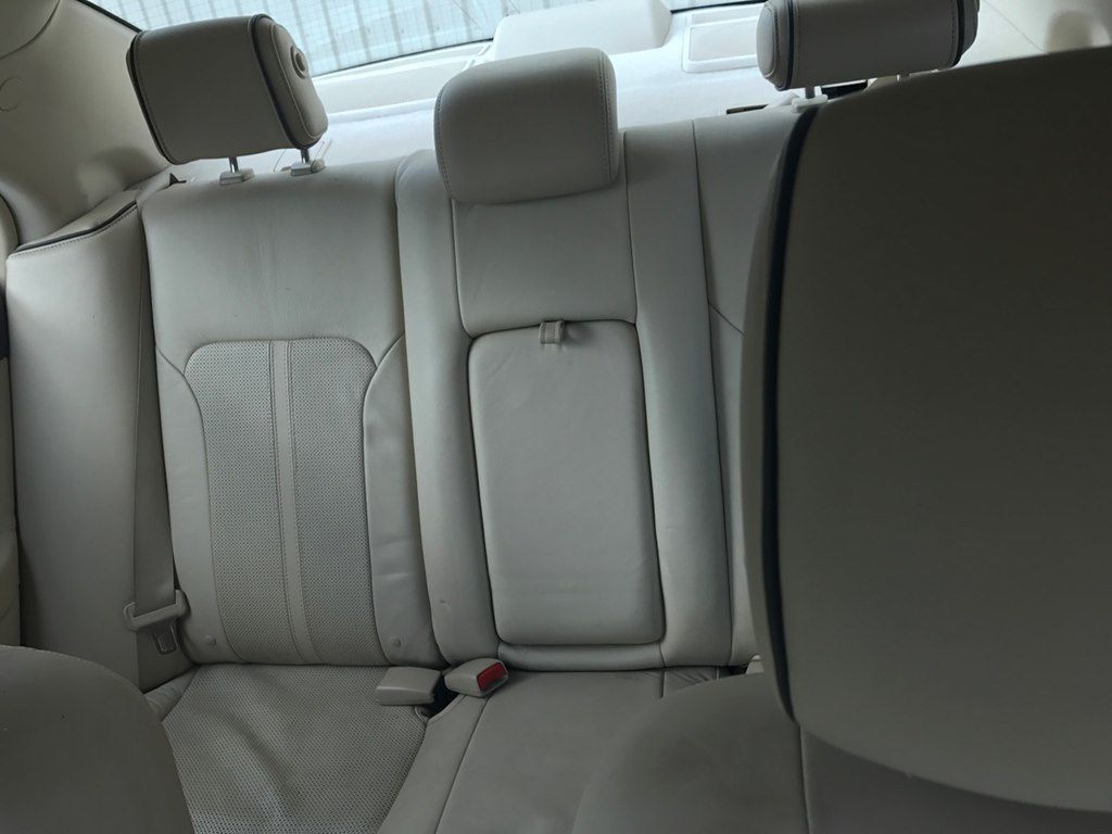 Photo 6 of this LINCOLN MKZ
