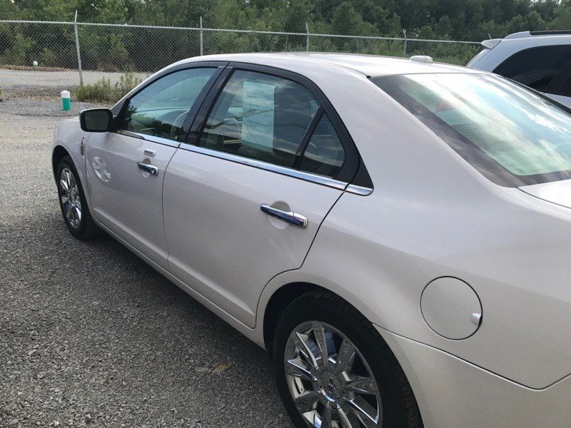 Photo 3 of this LINCOLN MKZ