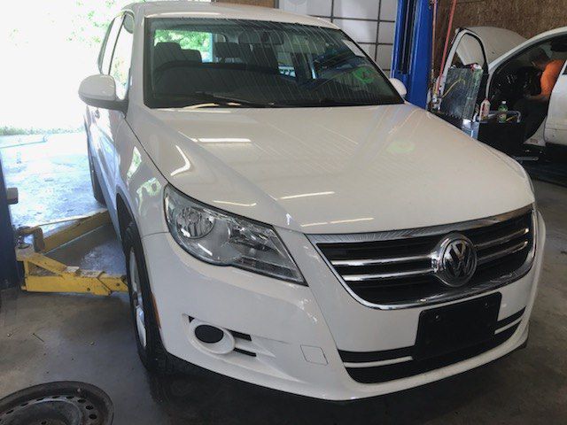 VOLKSWAGEN TIGUAN SOLD 2011 VOLKSWAGEN TIGUAN SOLD WVGAV7AXXBW512953