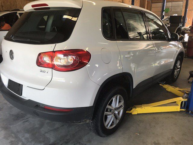 VOLKSWAGEN TIGUAN SOLD 2011 VOLKSWAGEN TIGUAN SOLD WVGAV7AXXBW512953