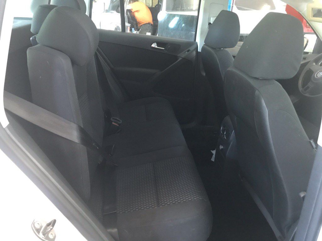 VOLKSWAGEN TIGUAN SOLD 2011 VOLKSWAGEN TIGUAN SOLD WVGAV7AXXBW512953
