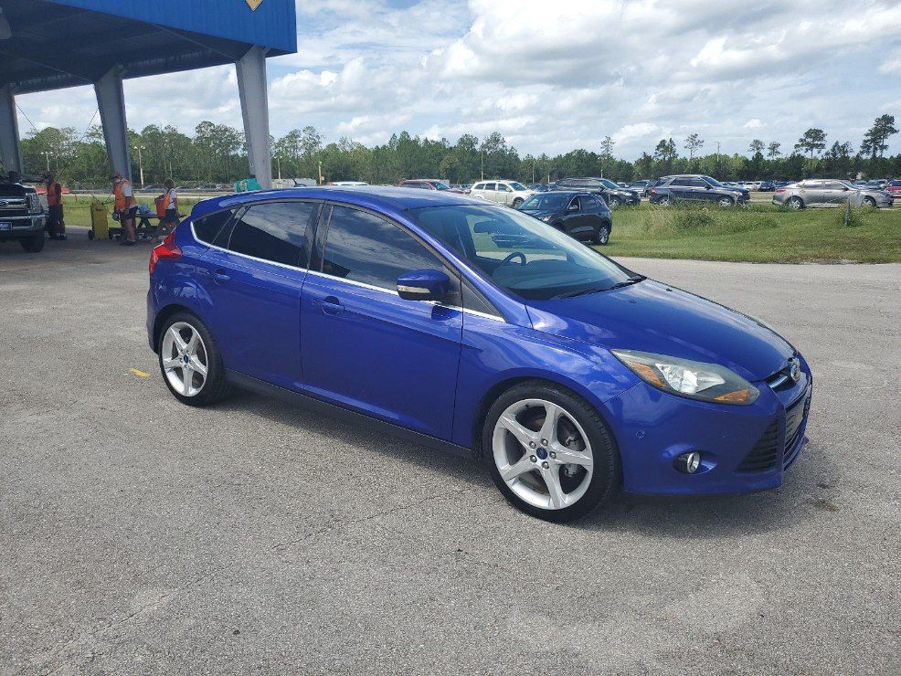 Photo 3 of this FORD FOCUS