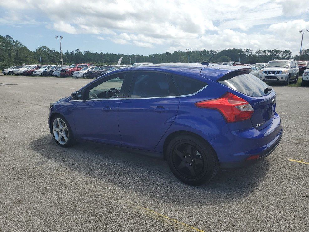 Photo 6 of this FORD FOCUS