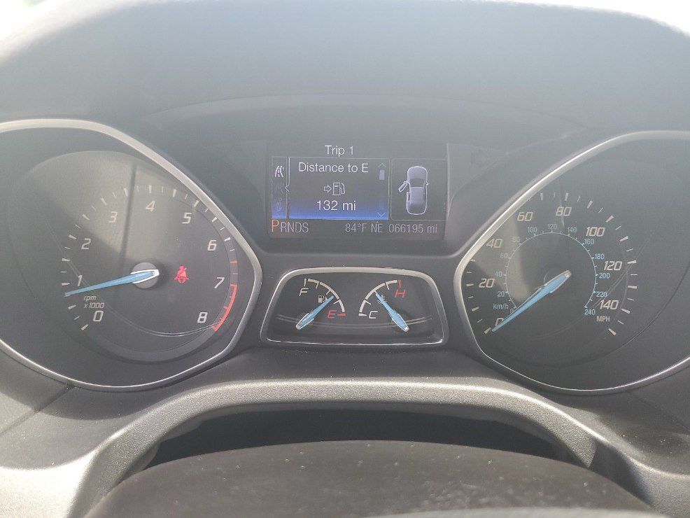 Photo 12 of this FORD FOCUS