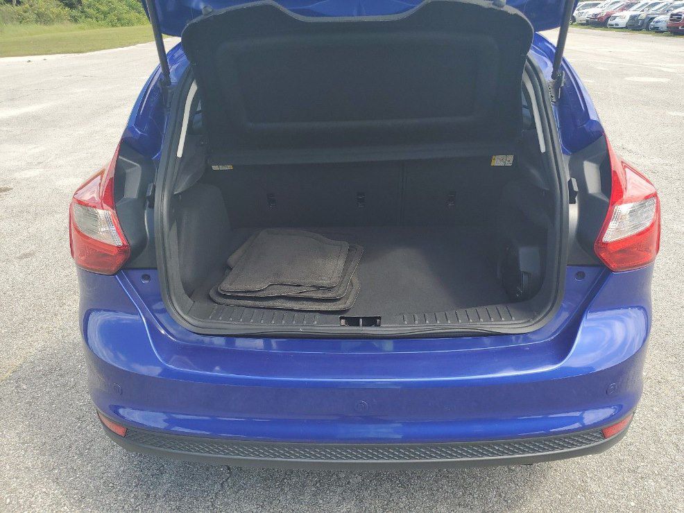 Photo 16 of this FORD FOCUS