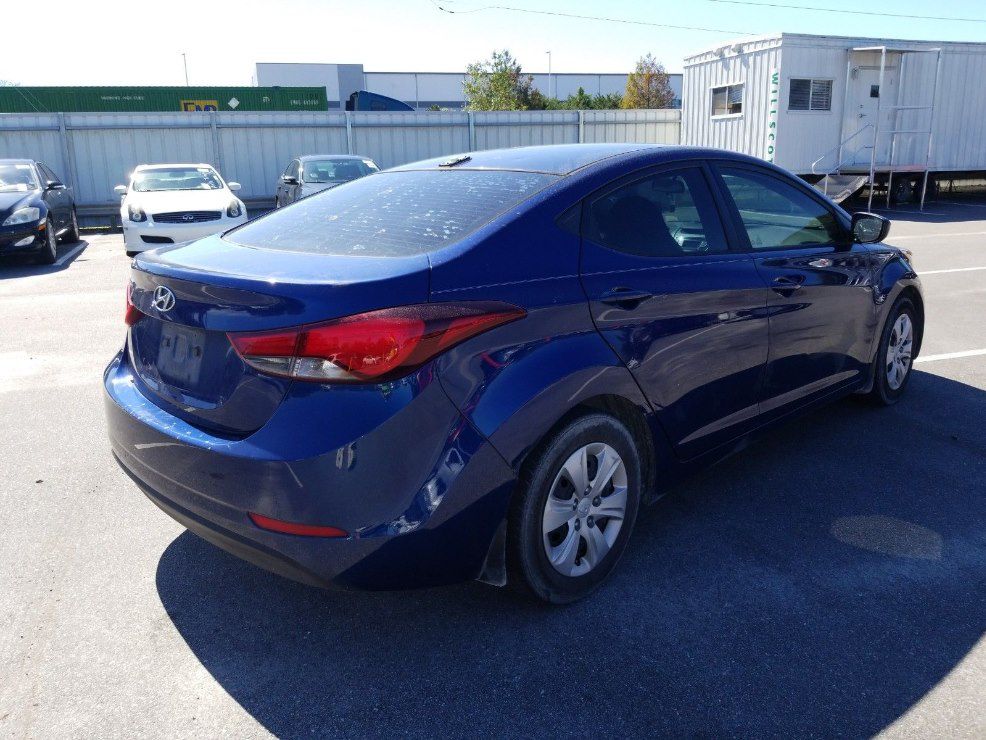 HYUNDAI ELANTRA 2016 HYUNDAI ELANTRA 5NPDH4AE5GH768131