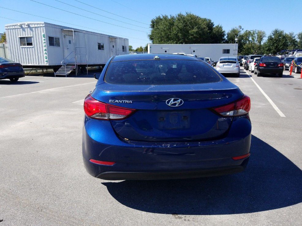 HYUNDAI ELANTRA 2016 HYUNDAI ELANTRA 5NPDH4AE5GH768131