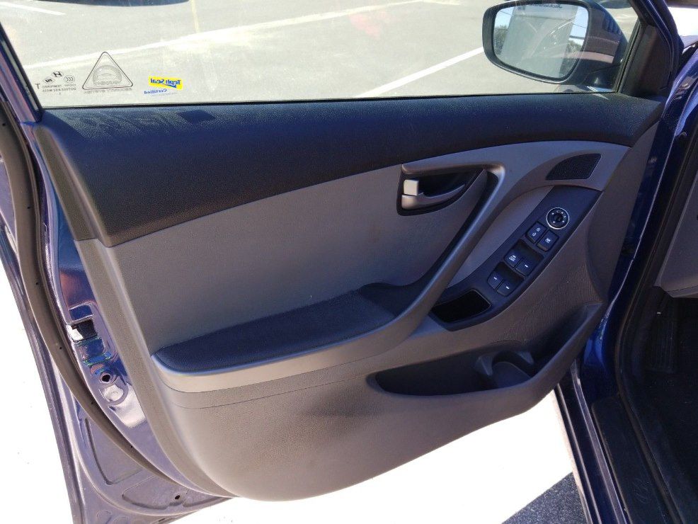 HYUNDAI ELANTRA 2016 HYUNDAI ELANTRA 5NPDH4AE5GH768131