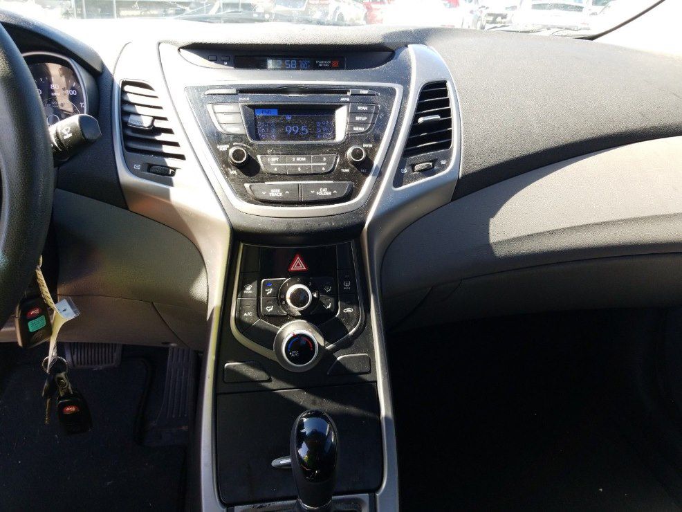 HYUNDAI ELANTRA 2016 HYUNDAI ELANTRA 5NPDH4AE5GH768131