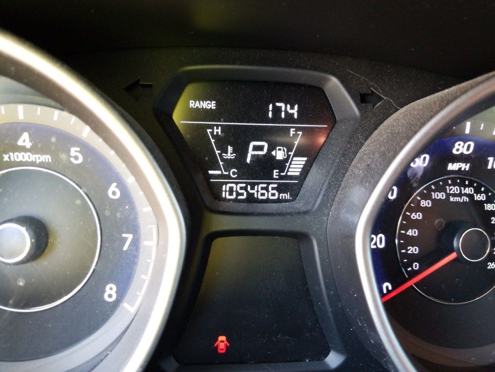 HYUNDAI ELANTRA 2016 HYUNDAI ELANTRA 5NPDH4AE5GH768131