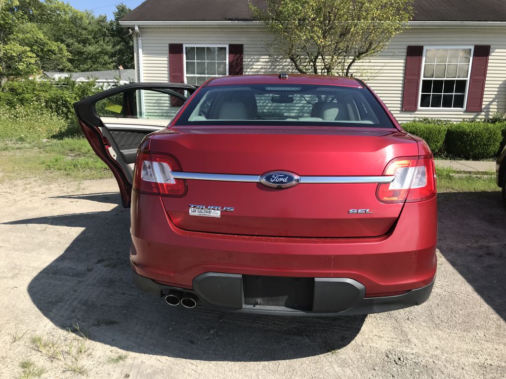 Photo 3 of this FORD TAURUS