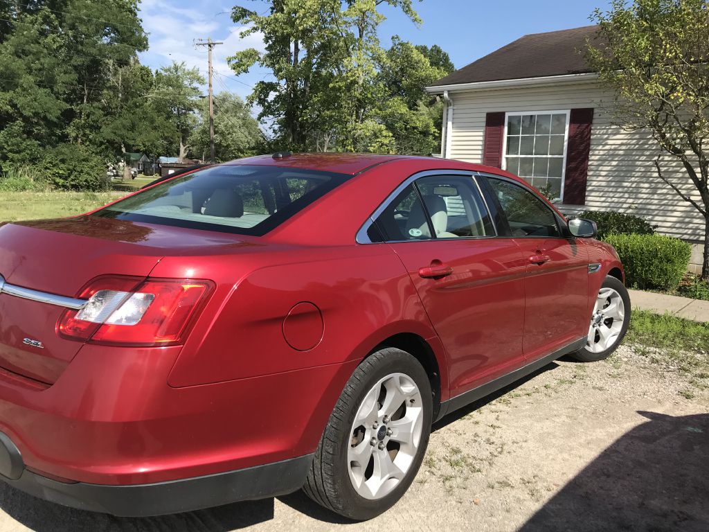 Photo 4 of this FORD TAURUS