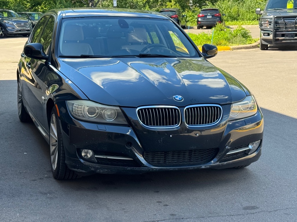Photo 15 of this BMW 335