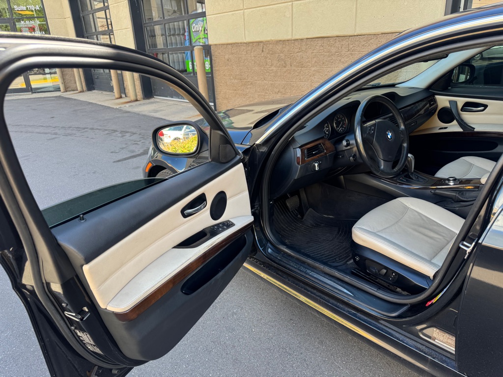 Photo 6 of this BMW 335