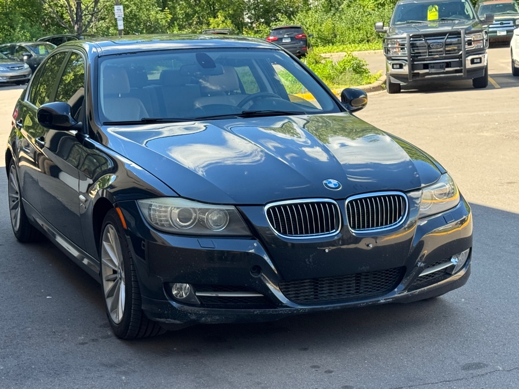 Photo 3 of this BMW 335