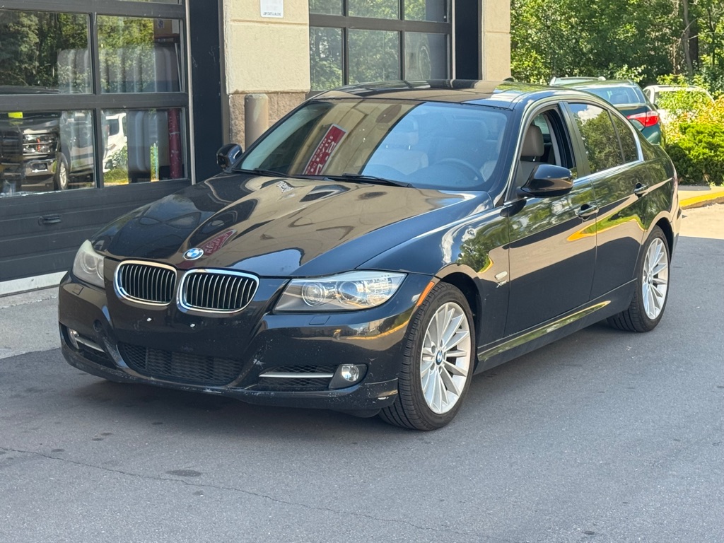 Photo 20 of this BMW 335