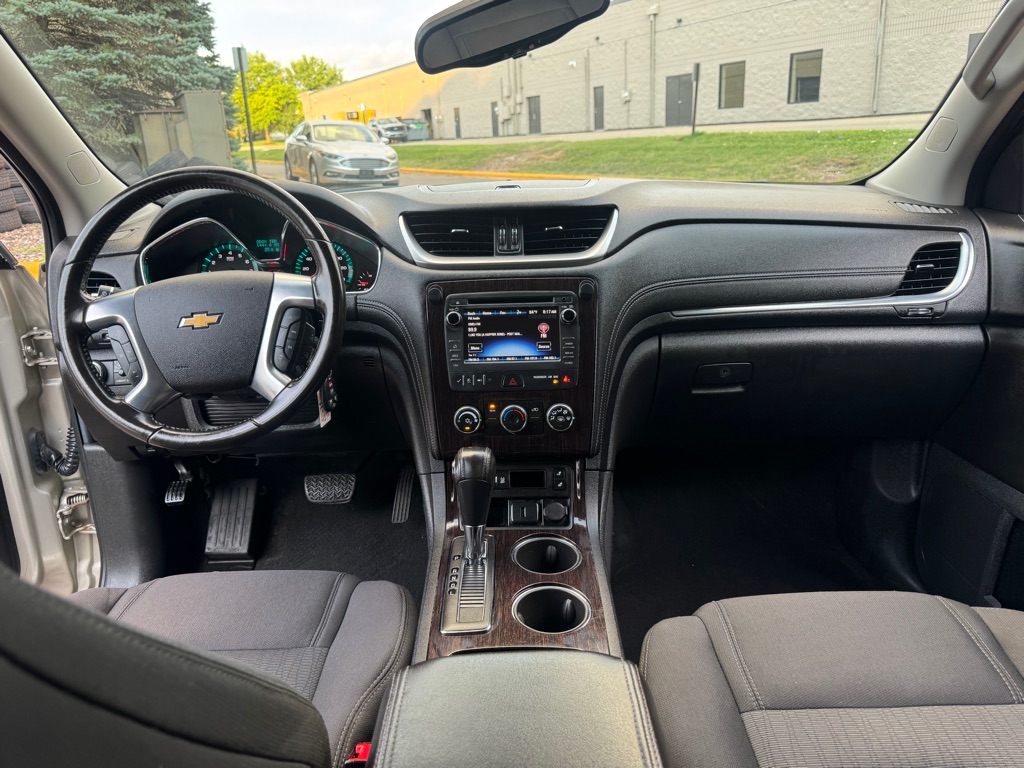 Photo 5 of this CHEVROLET TRAVERSE