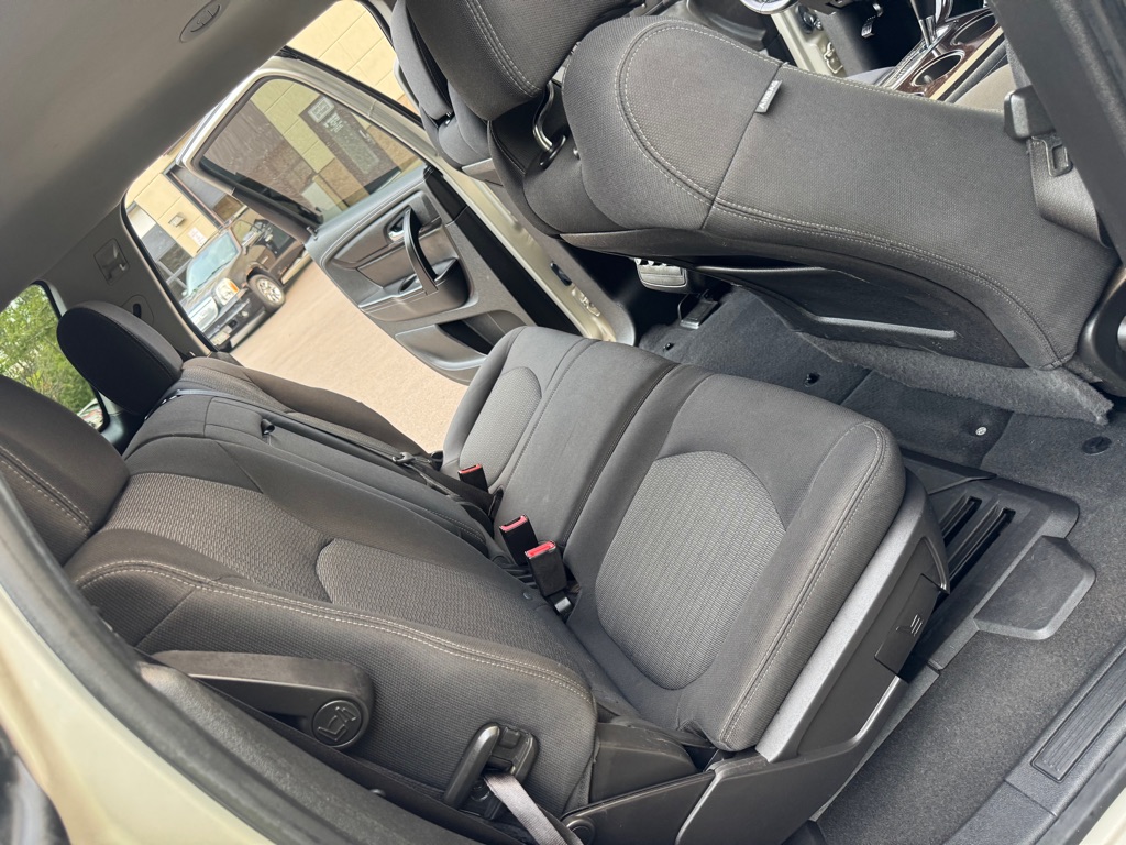 Photo 12 of this CHEVROLET TRAVERSE