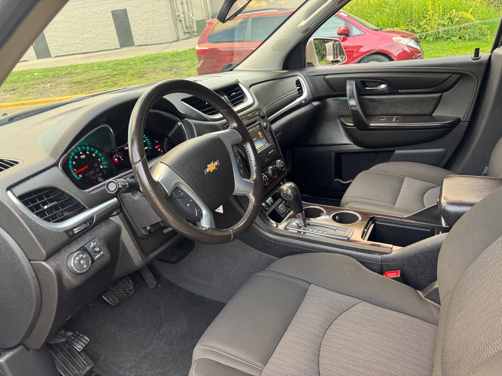 Photo 15 of this CHEVROLET TRAVERSE