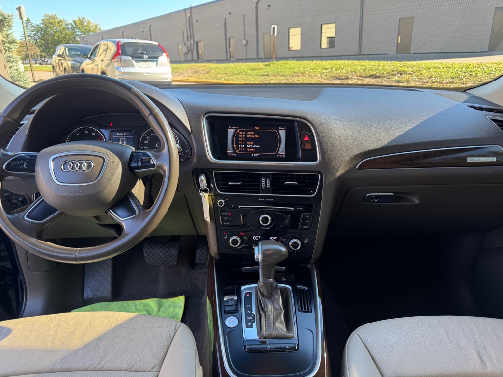 Photo 17 of this AUDI Q5