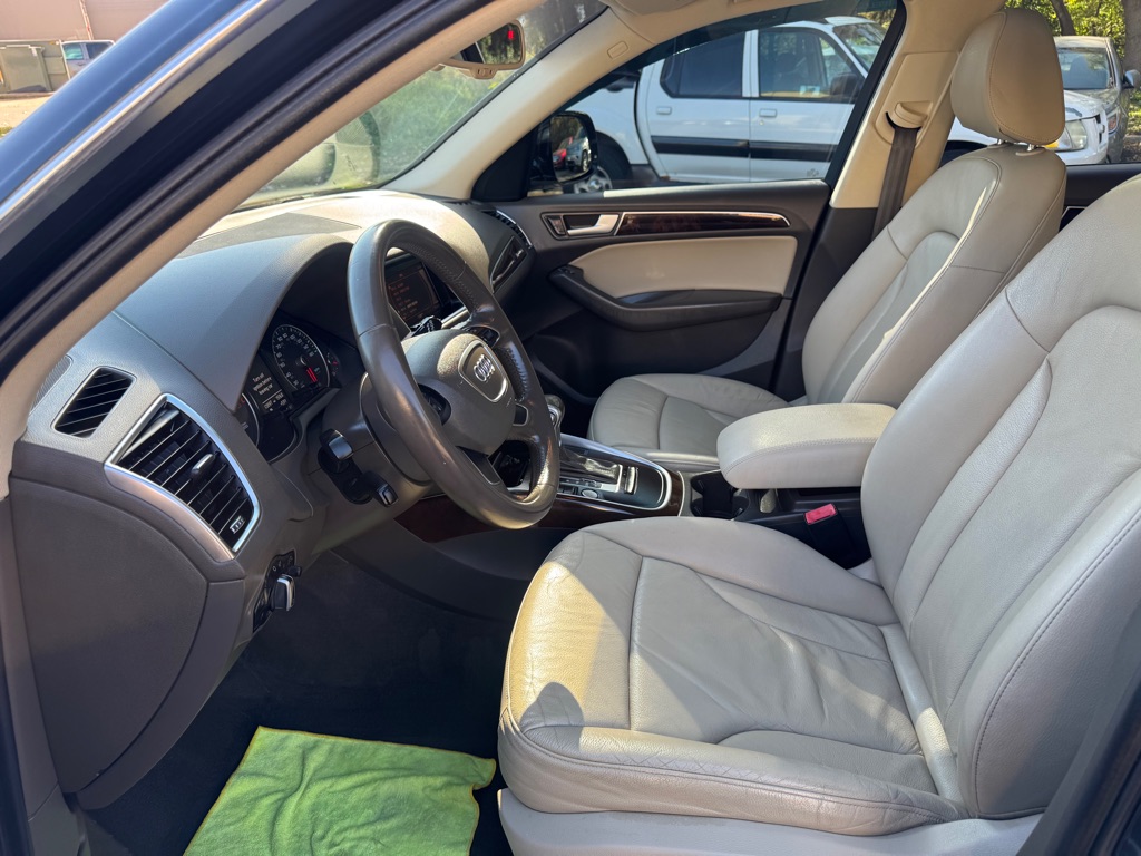 Photo 15 of this AUDI Q5