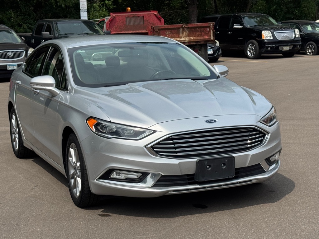 Photo 13 of this FORD FUSION