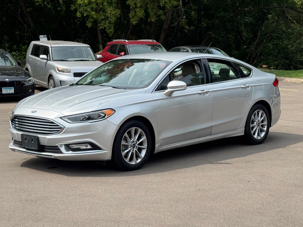 Photo 15 of this FORD FUSION