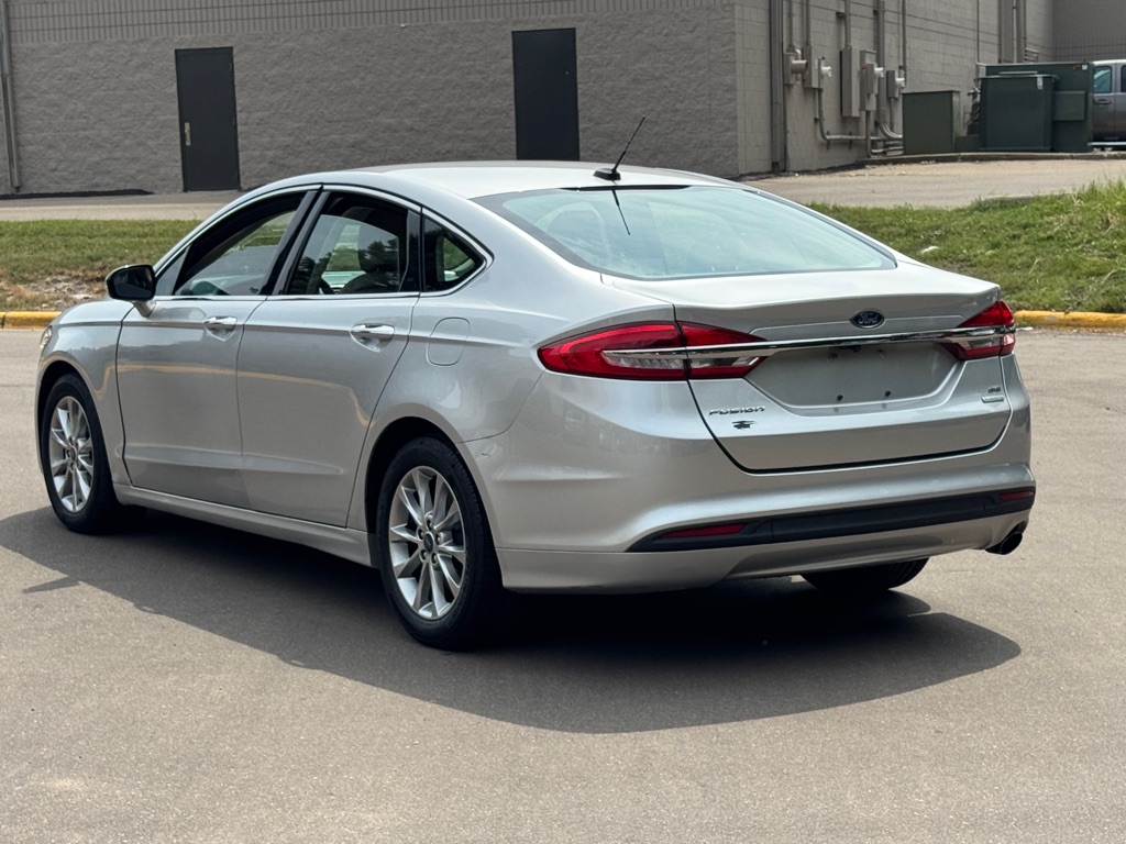 Photo 12 of this FORD FUSION
