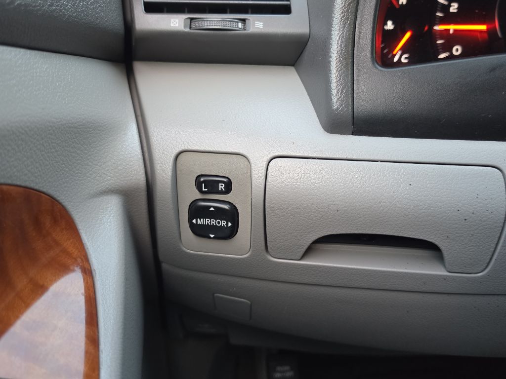 Photo 19 of this TOYOTA CAMRY XLE