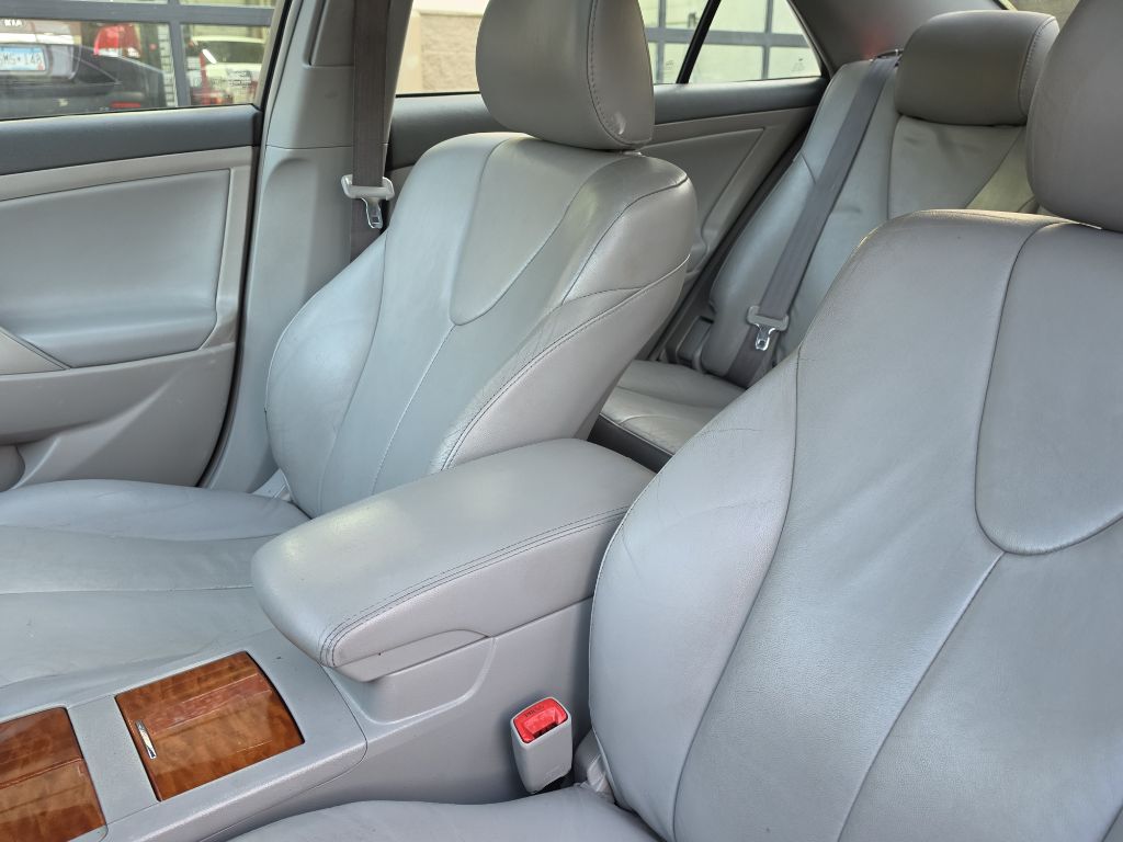 Photo 13 of this TOYOTA CAMRY XLE