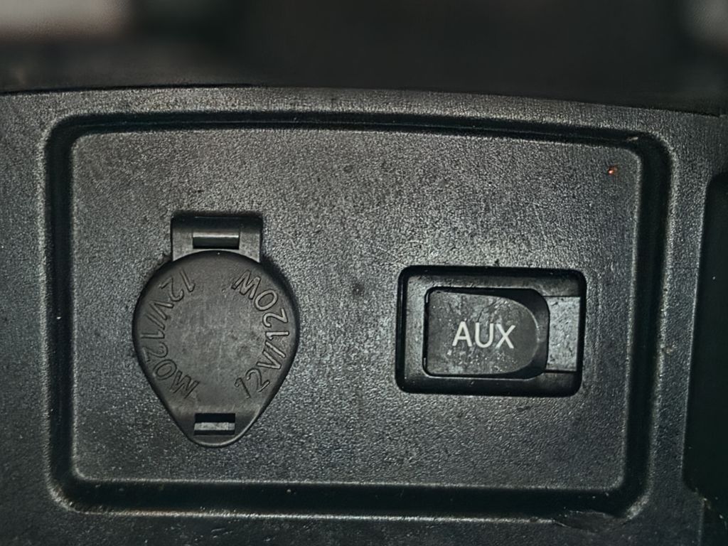 Photo 15 of this TOYOTA CAMRY XLE