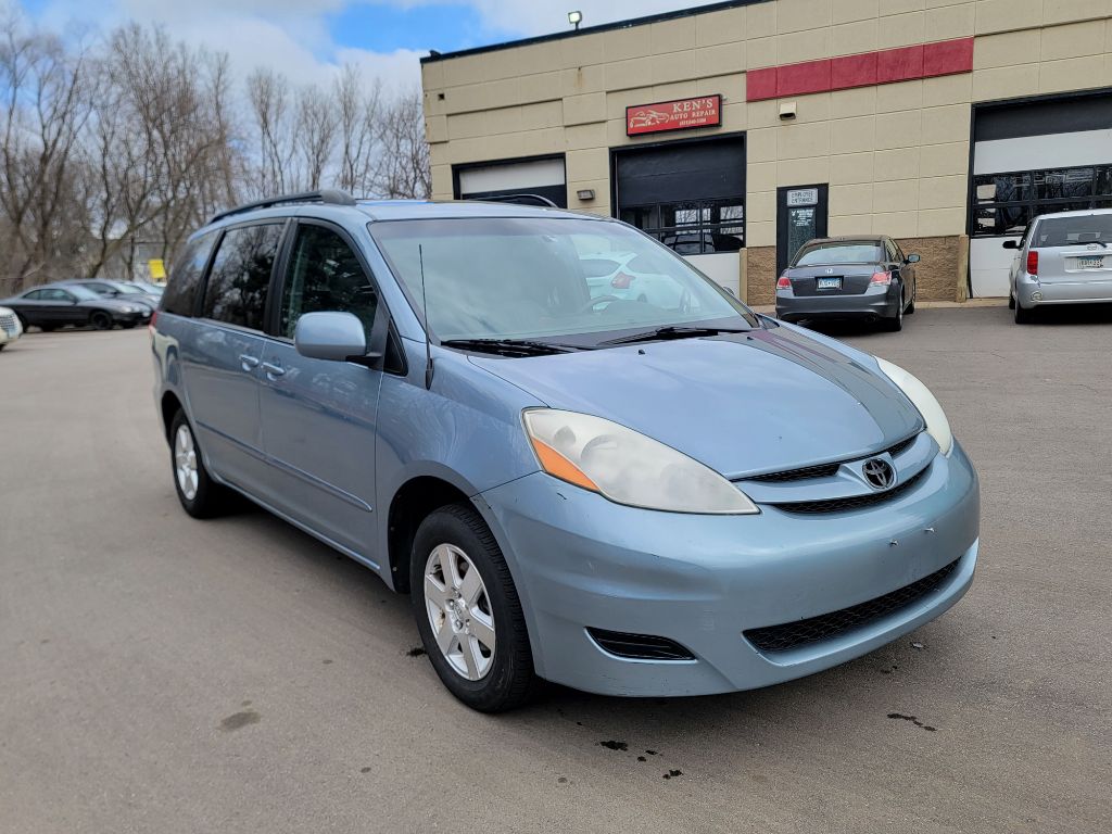Blue 2010 Toyota Sienna XLE Minivan Front-Wheel Drive Automatic
