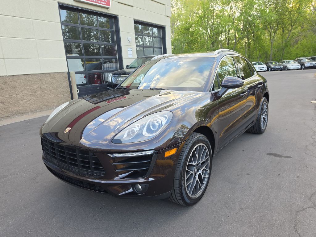 Photo 5 of this PORSCHE MACAN S