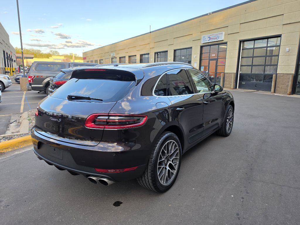 Photo 12 of this PORSCHE MACAN S