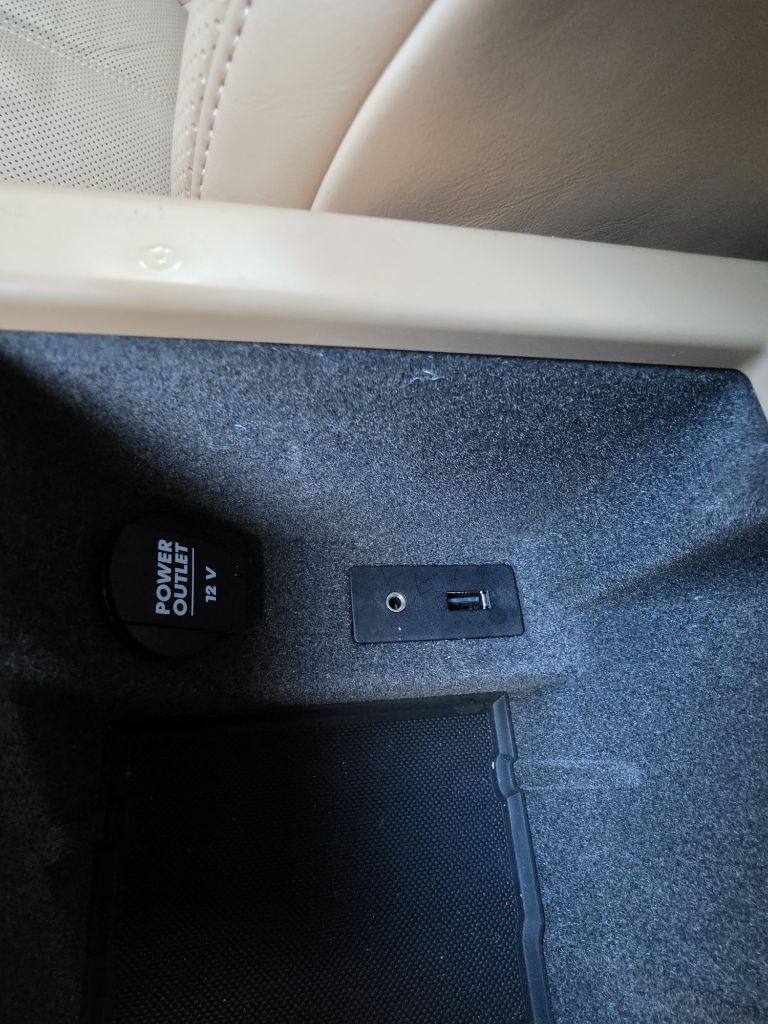 Photo 27 of this PORSCHE MACAN S