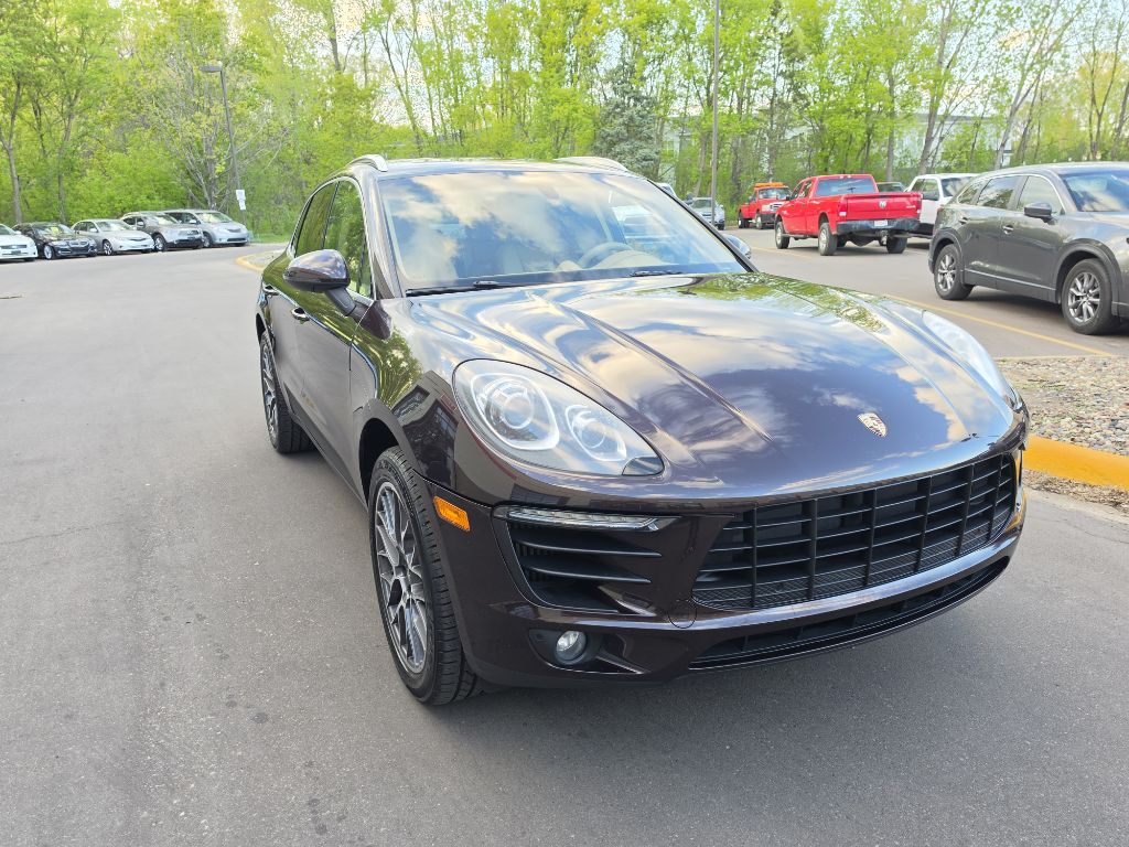Photo 4 of this PORSCHE MACAN S
