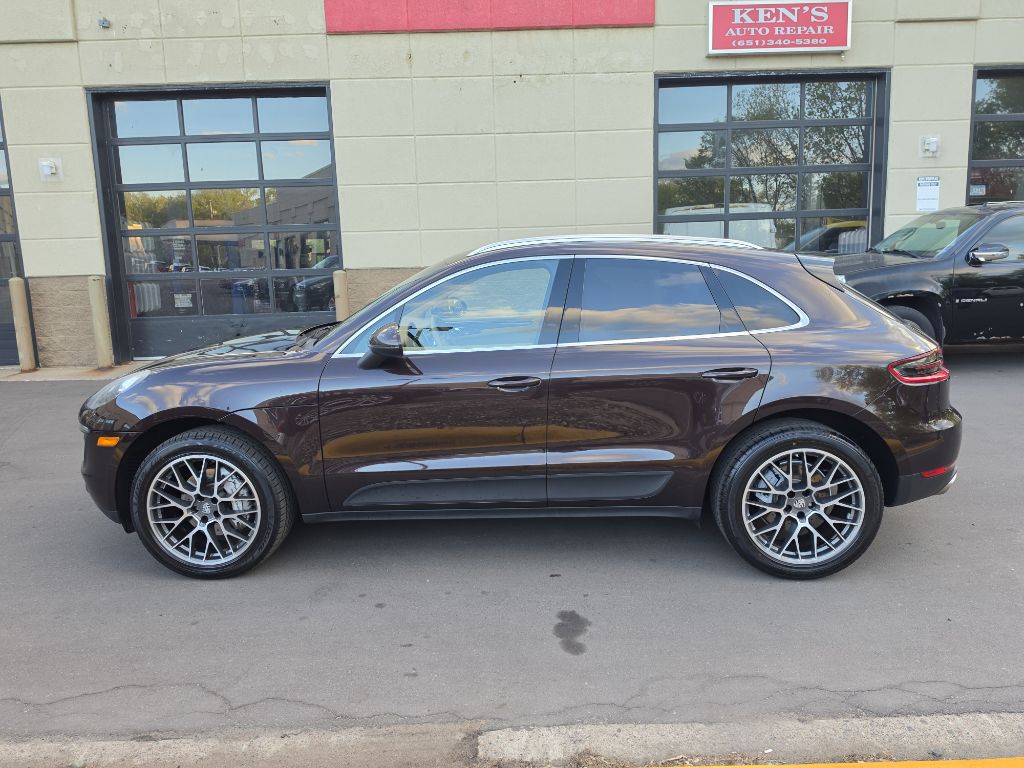 Photo 11 of this PORSCHE MACAN S