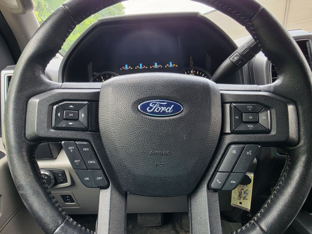 Photo 30 of this FORD F150